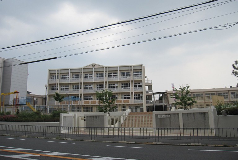 Moriguchi_City_Moriguchi_elementary_school