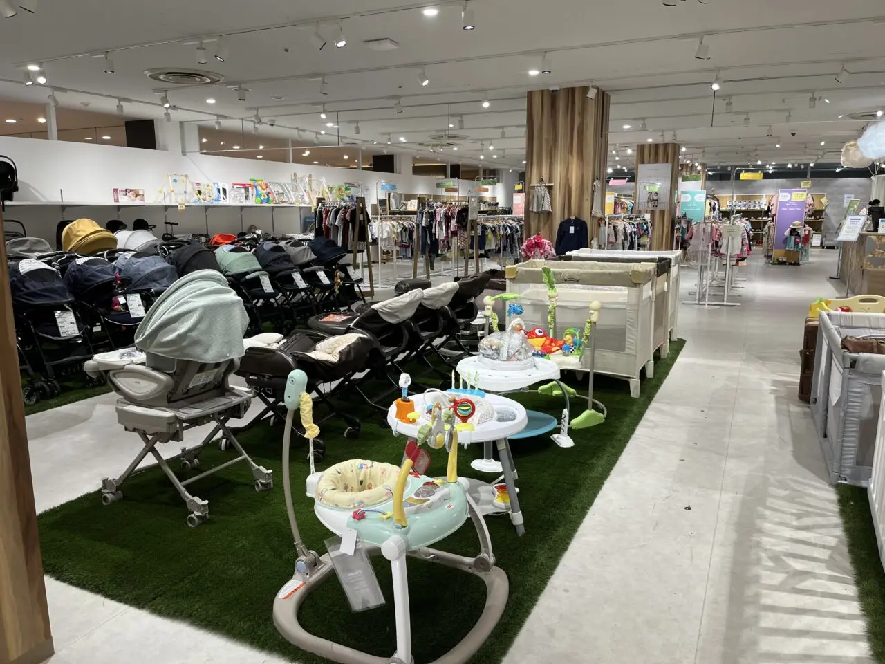 ふくちゃんリユスタ店内